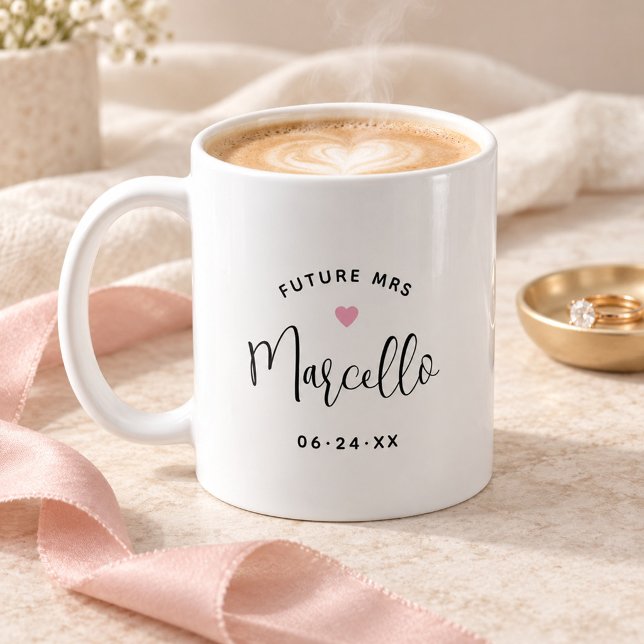 Framtida Fru Personlig Svart Skrift Namn Bröllop Kaffemugg (Skapare uppladdad)