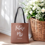 Framtida fru Terracotta Bride Brown White Tygkasse<br><div class="desc">Bride Tote Bag med text Future Terracotta/Burnt Orange/Brown White. Ta en titt i vår butikssamling nedan för matchande artiklar.</div>