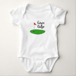 Framtida golfer Baby-dräkt för nyfödda barn T Shirt<br><div class="desc">Framtida golfer Baby-dräkt för nyfödda barn. Cute-utrustning för nyfödd bebis pojke eller flicka. Utformning av anpassadet med golf boll,  röd flagga och illustration av grönten. Sportiskgåva till babyduschen party. Golfing gifts-för barn.</div>