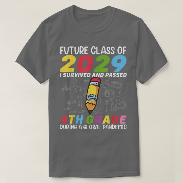 Framtida klass i 2029 i Studenten I-skolan fjärde  T Shirt (Design framsida)