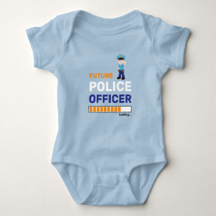 Framtida polis som laddar modern Personlig T Shirt