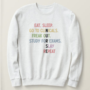 Framtida sjukhembiträden i student i sjuksköterske t shirt