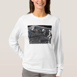 Framtida utrymmeutforskningbeskickningar t-shirt
