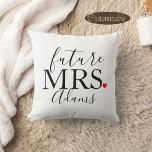 Framtiden Bride, Fiance, Bachelorette Party Gift Kudde<br><div class="desc">Framtida fru vid kudden - Anpassningsbarna Framtiden vid kudden - Bride Gift - Förlovning Gift - Fiance Shirt - Bachelorette Party shirt - Bröllop Gift</div>