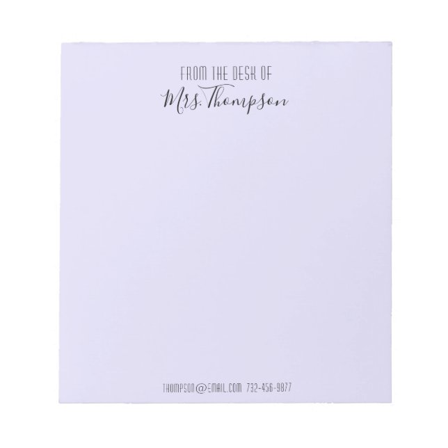 Från skrivbordet för Lila Modern Namn-skript Anteckningsblock (Framsida)