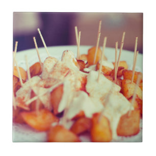 Från vårt kök till din - Patatas Bravas! Kakelplatta