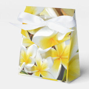 Frangipani Bouquet Presentaskar