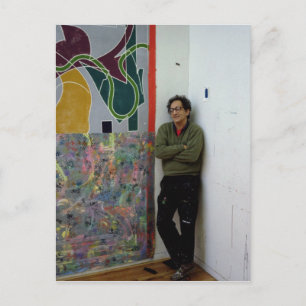 Frank Stella bredvid ett verk Vykort