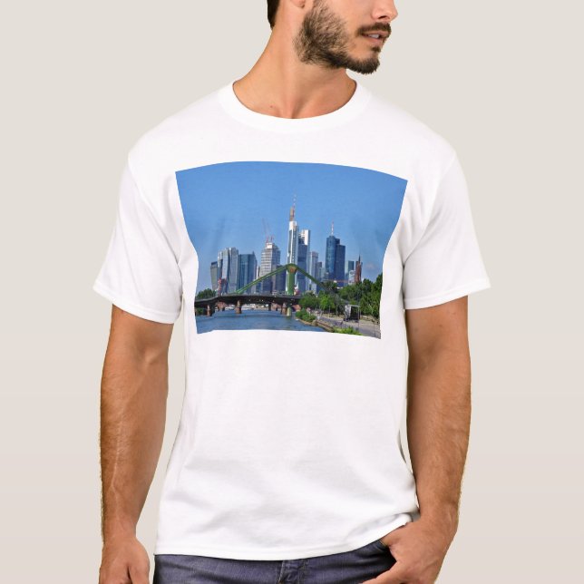 Frankfurt skyline tee shirt (Framsida)