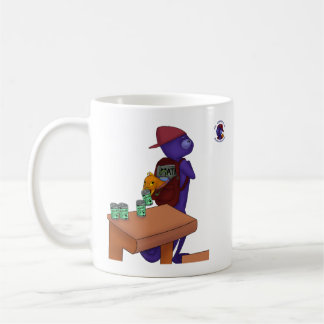 Frankie tar ett sodavatten kaffemugg