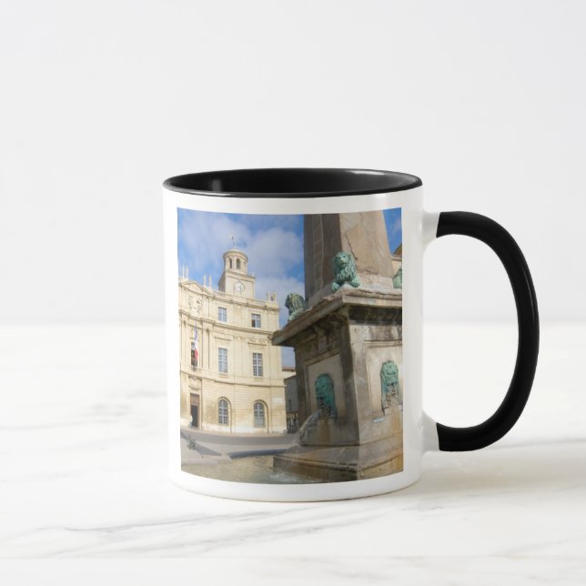 Frankrike, Arles, Provence, Place de la Mugg (Höger)