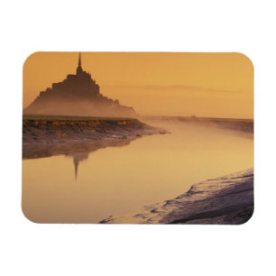 FRANKRIKE, Normandie Mont St. Michel. Morgonljus Magnet