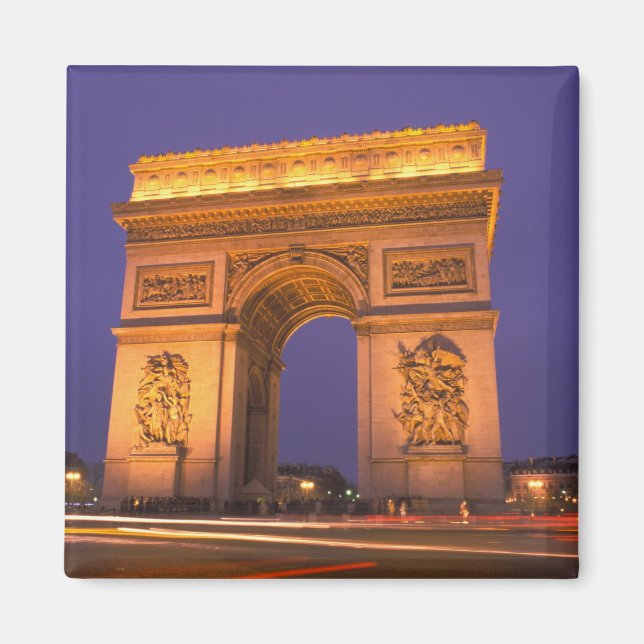 Frankrike, Paris, Arc de Triomphe i skymningen. Magnet (Framsidan)