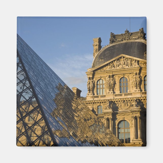 Frankrike, Paris, Louvre Museum och Pyramid Magnet (Framsidan)