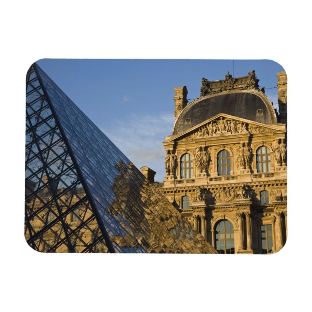 Frankrike, Paris, Louvre Museum och Pyramid Magnet (Horisontell)