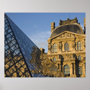 Frankrike, Paris, Louvre Museum och Pyramid Poster