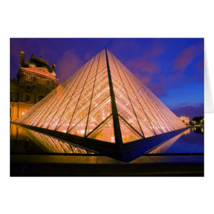 Frankrike, Paris. Louvremuseet i skymningen. 2 Hälsningskort
