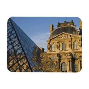 Frankrike, Paris, Louvren och pyramiden, Magnet