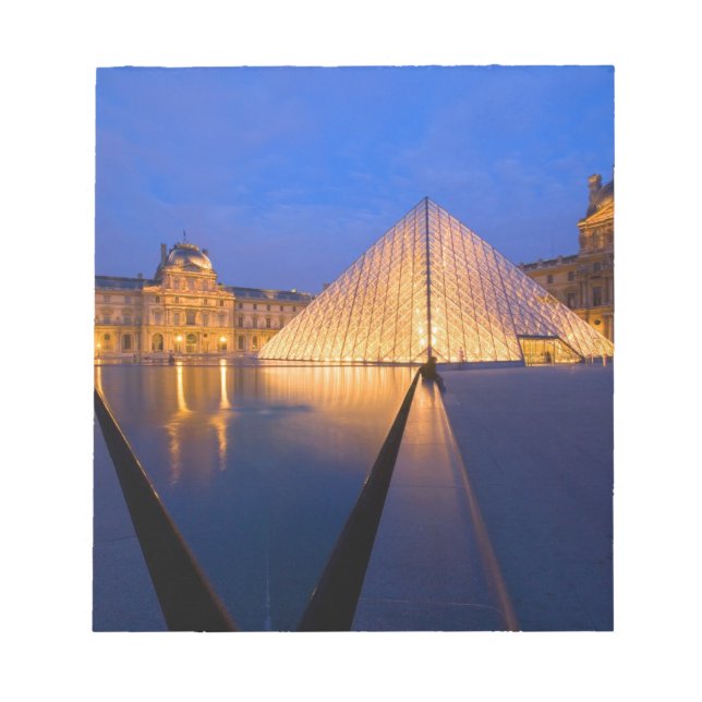 Frankrike, Paris. Louvren vid skymning. Anteckningsblock (Framsida)