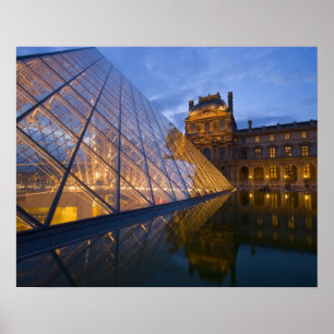 Frankrike, Paris. Louvren vid vriden. KREDIT 3 Poster