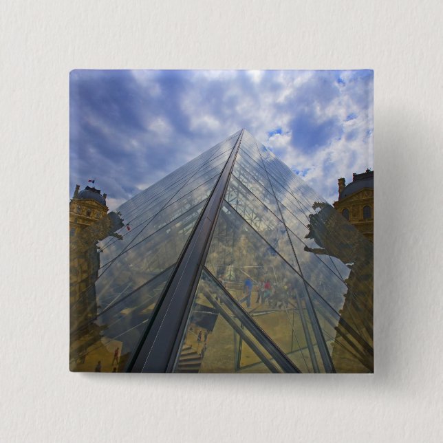 Frankrike, Paris. Moln reflekteras bort från Louvr Knapp (Framsida)