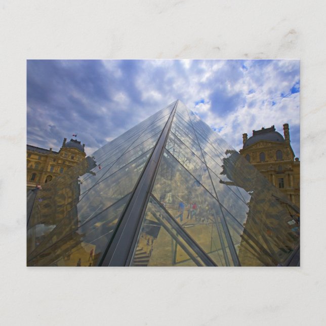 Frankrike, Paris. Molnen avspeglar Louvre Vykort (Framsida)