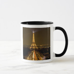 Frankrike, Paris. Nattlig vy av Eiffeltornet Mugg