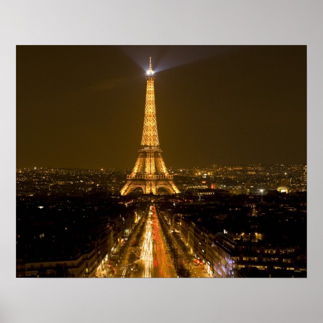 Frankrike, Paris. Nattlig vy av Eiffeltornet Poster (Framsidan)