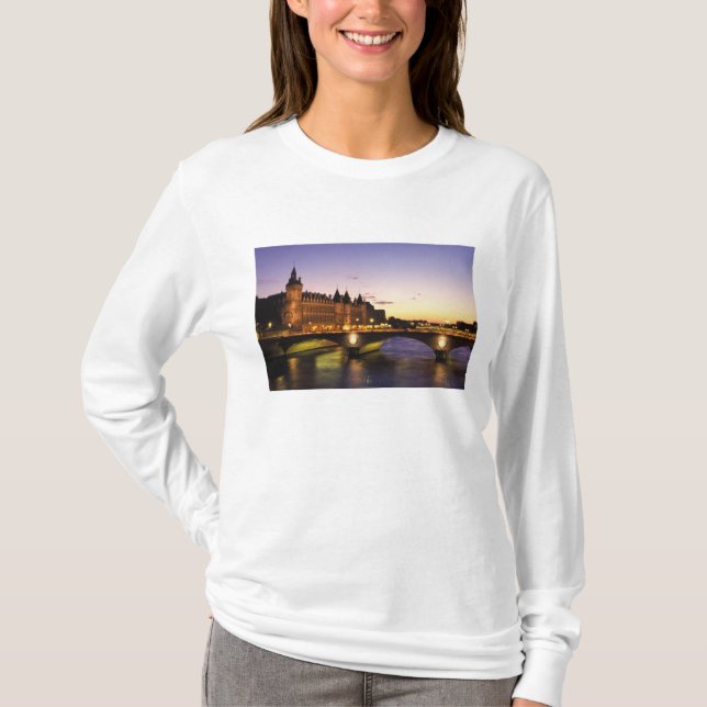 Frankrike, Paris, Seinefloden och Conciergerie vid T-shirt (Framsida)