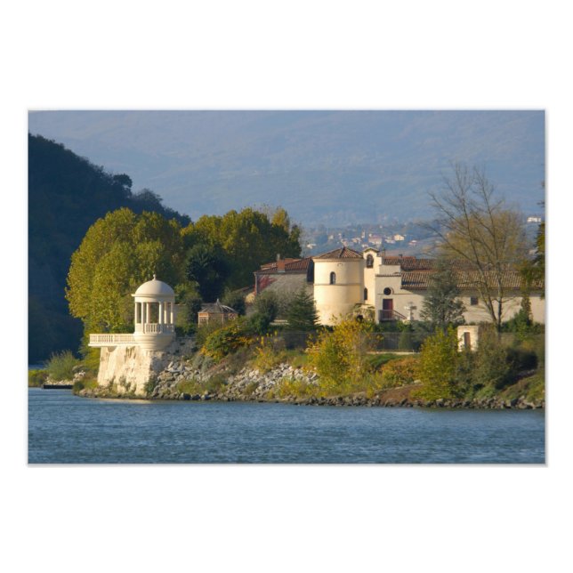 Frankrike, Rhônefloden, stad nära Vienne Fototryck (Framsidan)