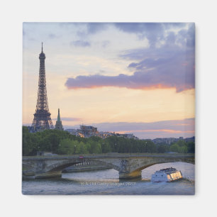 Frankriken Paris, turnerar fartyget på floden Magnet