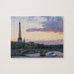 Frankriken Paris, turnerar fartyget på floden Pussel