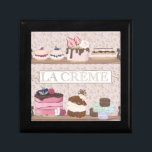Fransk Bakery Shop Pastries Macarons Tortes Minnesask<br><div class="desc">Elegant,  chic,  bakverk för Fransk med gigantiska barn har makaroner,  torter och makaroner på två hyllor. Bagerhållaren är mellan de två hyllorna. Bakgrunden är mjuk  rosa med botaniskt guld-tryck.</div>