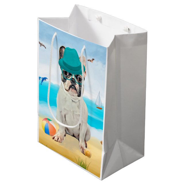 Fransk Bulldog på Strand (Framsidan Vinklad)