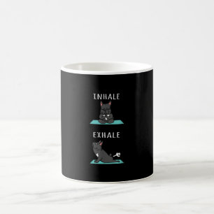 Fransk Bulldog Yoga Inhale Exhale Rolig hund Gift Kaffemugg
