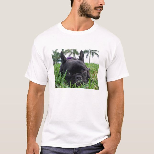 Fransk bulldogg i gräset t-shirt (Framsida)