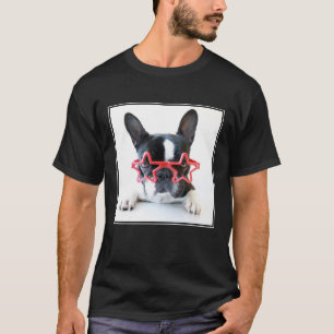 Fransk bulldogg med röda stjärnaexponeringsglas tee shirt