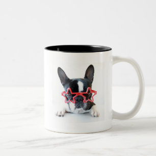 Fransk bulldogg med röda stjärnaexponeringsglas Två-Tonad mugg