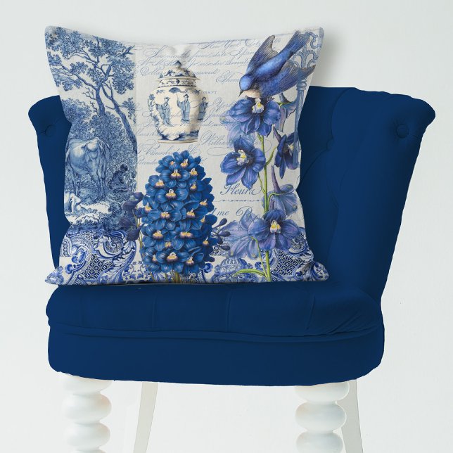 Fransk Flowers in Bird Blue and White Toile Collag Kudde (Skapare uppladdad)