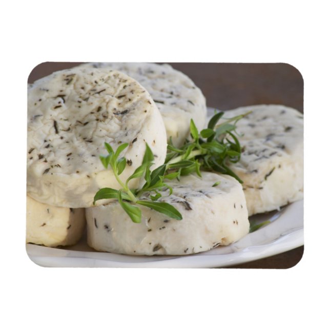 Fransk getost - chevre - med örter på en magnet (Horisontell)