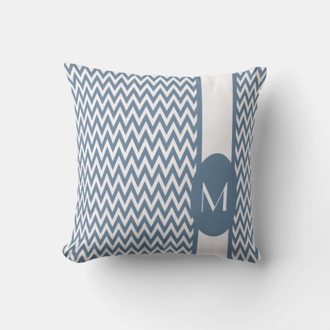 Fransk Grått Elegant Chevron Design med monogram Kudde (Framsida)