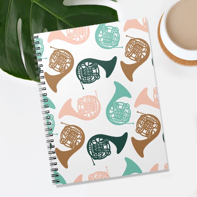 Fransk Horn Instrument Musician Band Orchestra Anteckningsbok (Pastel French horn notebook.)