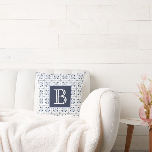 Fransk Land Blue & White Monogram Pillow Kudde (Soffa)