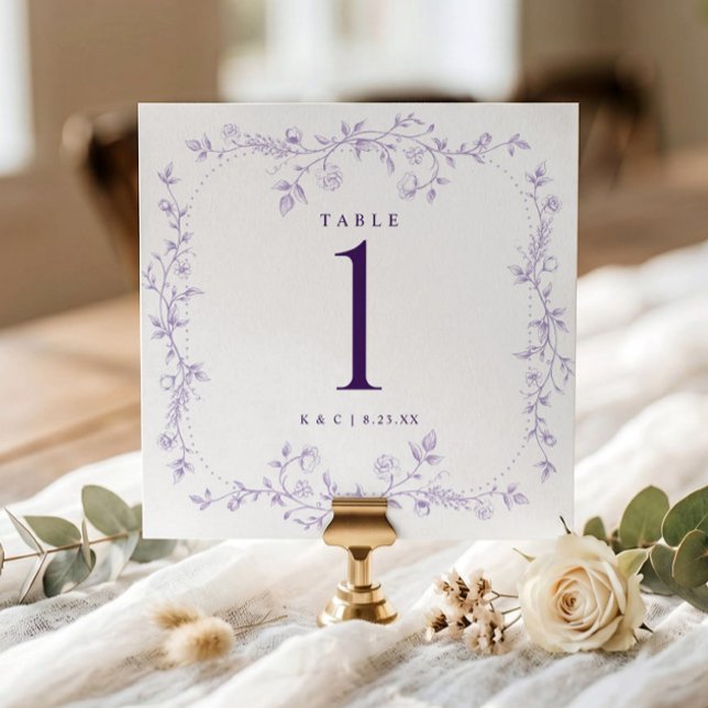 Franska blomstermönster ljust lila bröllopsbord nu inbjudningar (Lavender purple square wedding table number with vintage French floral frame.)