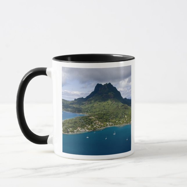 Franska Polynesien, Bora Bora. Flygbild av Mugg (Vänster)