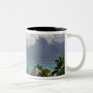Franska Polynesien, Moorea. En vy av ön Två-Tonad Mugg