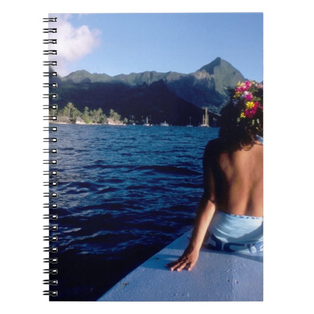Franska Polynesien, Moorea. Kvinna njuter av utsik Anteckningsbok (Framsidan)