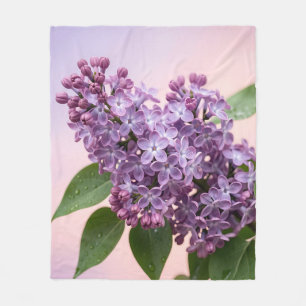 Fräscha lila syrenblommor vårens blomsterprakt fleecefilt