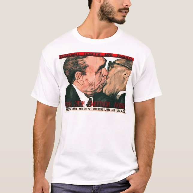 Fraternal Kiss T Shirt (Framsida)