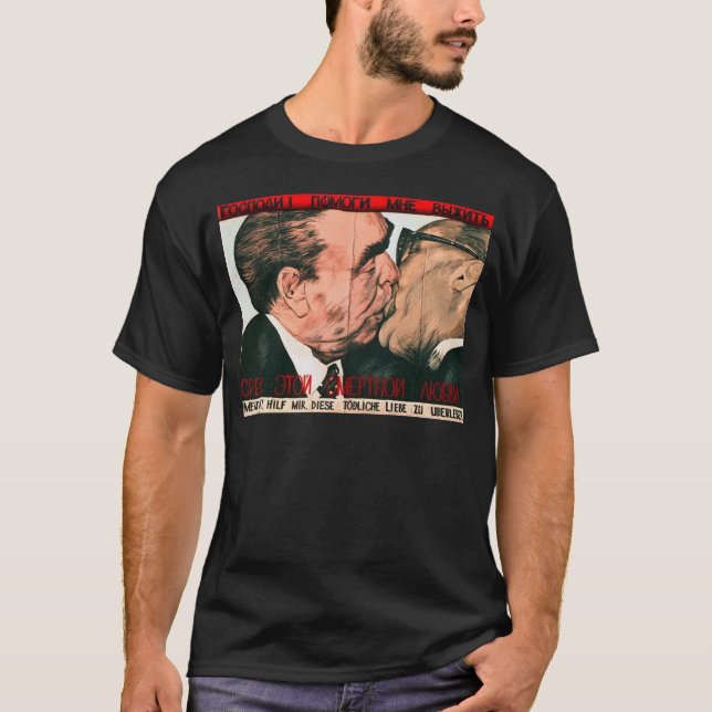 Fraternal Kiss T Shirt (Framsida)